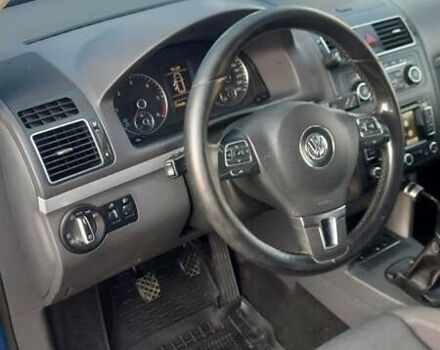 Синий Фольксваген Туран, объемом двигателя 1.97 л и пробегом 338 тыс. км за 10000 $, фото 33 на Automoto.ua