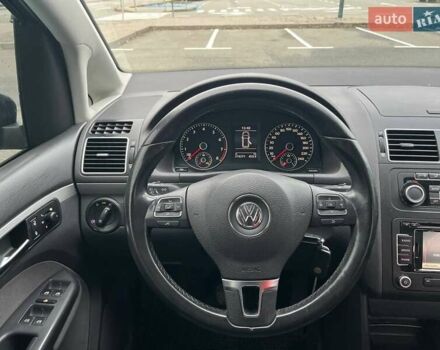Синій Фольксваген Туран, об'ємом двигуна 1.2 л та пробігом 216 тис. км за 9500 $, фото 17 на Automoto.ua