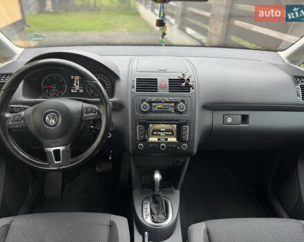 Синій Фольксваген Туран, об'ємом двигуна 1.6 л та пробігом 286 тис. км за 10600 $, фото 7 на Automoto.ua