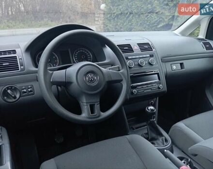 Синий Фольксваген Туран, объемом двигателя 1.2 л и пробегом 160 тыс. км за 7650 $, фото 27 на Automoto.ua
