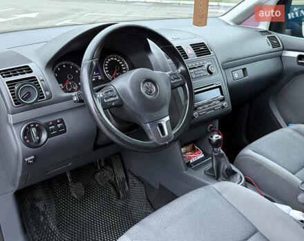 Синій Фольксваген Туран, об'ємом двигуна 1.39 л та пробігом 203 тис. км за 8999 $, фото 19 на Automoto.ua