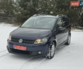 Синий Фольксваген Туран, объемом двигателя 2 л и пробегом 248 тыс. км за 12700 $, фото 1 на Automoto.ua