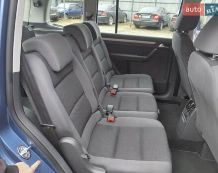 Синій Фольксваген Туран, об'ємом двигуна 1.6 л та пробігом 302 тис. км за 10300 $, фото 9 на Automoto.ua