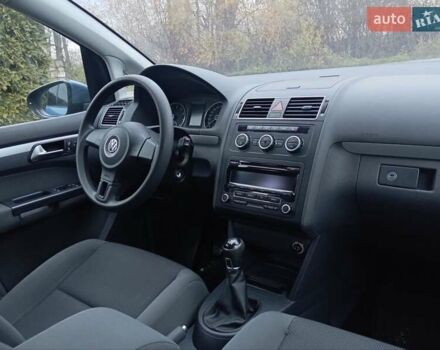 Синий Фольксваген Туран, объемом двигателя 1.2 л и пробегом 160 тыс. км за 7650 $, фото 34 на Automoto.ua