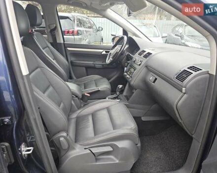 Синий Фольксваген Туран, объемом двигателя 1.6 л и пробегом 252 тыс. км за 11850 $, фото 31 на Automoto.ua