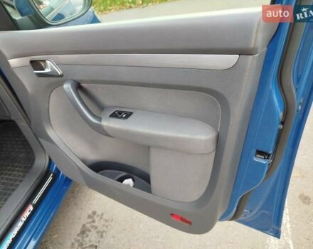 Синий Фольксваген Туран, объемом двигателя 2 л и пробегом 292 тыс. км за 11700 $, фото 25 на Automoto.ua