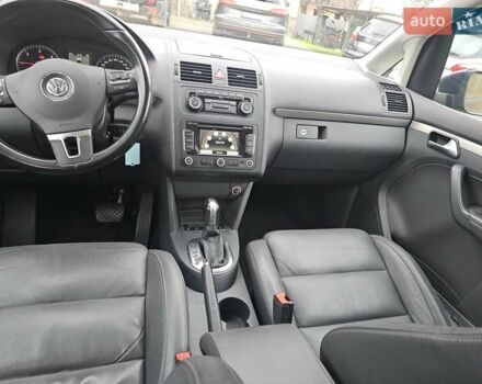 Синий Фольксваген Туран, объемом двигателя 1.6 л и пробегом 252 тыс. км за 11850 $, фото 24 на Automoto.ua