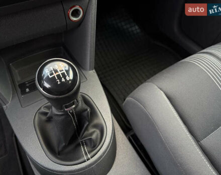 Синий Фольксваген Туран, объемом двигателя 2 л и пробегом 278 тыс. км за 11600 $, фото 25 на Automoto.ua