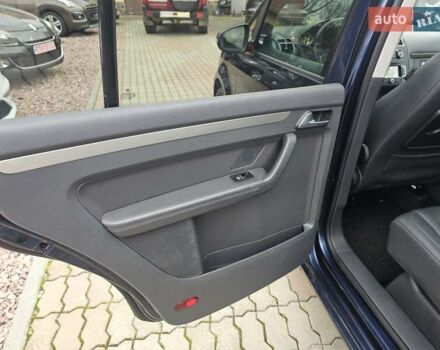 Синий Фольксваген Туран, объемом двигателя 1.6 л и пробегом 252 тыс. км за 11850 $, фото 25 на Automoto.ua