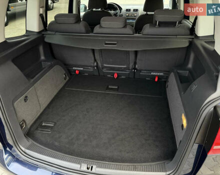 Синий Фольксваген Туран, объемом двигателя 2 л и пробегом 278 тыс. км за 11600 $, фото 7 на Automoto.ua