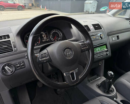 Синий Фольксваген Туран, объемом двигателя 2 л и пробегом 278 тыс. км за 11600 $, фото 20 на Automoto.ua