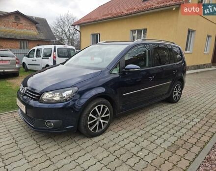 Синий Фольксваген Туран, объемом двигателя 1.6 л и пробегом 252 тыс. км за 11850 $, фото 1 на Automoto.ua