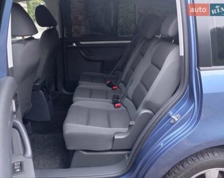 Синий Фольксваген Туран, объемом двигателя 1.2 л и пробегом 160 тыс. км за 7650 $, фото 43 на Automoto.ua