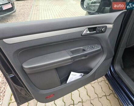 Синий Фольксваген Туран, объемом двигателя 1.6 л и пробегом 252 тыс. км за 11850 $, фото 17 на Automoto.ua