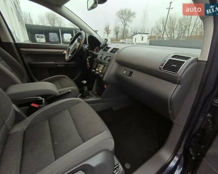 Синий Фольксваген Туран, объемом двигателя 2 л и пробегом 289 тыс. км за 11999 $, фото 22 на Automoto.ua