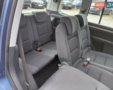 Синій Фольксваген Туран, об'ємом двигуна 1.6 л та пробігом 302 тис. км за 10300 $, фото 13 на Automoto.ua