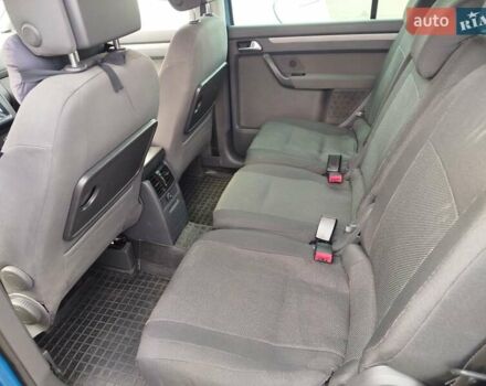 Синий Фольксваген Туран, объемом двигателя 2 л и пробегом 292 тыс. км за 11700 $, фото 20 на Automoto.ua