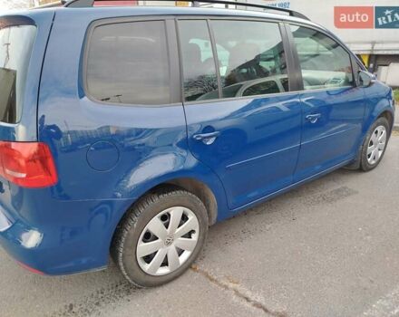 Синий Фольксваген Туран, объемом двигателя 2 л и пробегом 292 тыс. км за 11700 $, фото 5 на Automoto.ua