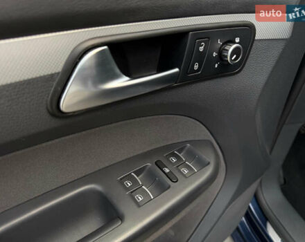 Синий Фольксваген Туран, объемом двигателя 2 л и пробегом 278 тыс. км за 11600 $, фото 19 на Automoto.ua