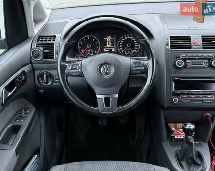 Синій Фольксваген Туран, об'ємом двигуна 1.39 л та пробігом 203 тис. км за 8999 $, фото 17 на Automoto.ua