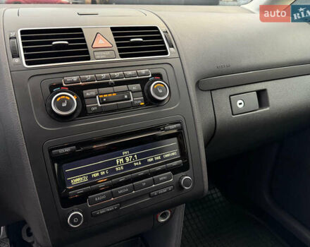 Синий Фольксваген Туран, объемом двигателя 2 л и пробегом 278 тыс. км за 11600 $, фото 22 на Automoto.ua