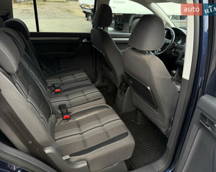 Синий Фольксваген Туран, объемом двигателя 2 л и пробегом 278 тыс. км за 11600 $, фото 14 на Automoto.ua