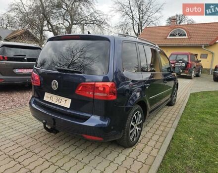 Синий Фольксваген Туран, объемом двигателя 1.6 л и пробегом 252 тыс. км за 11850 $, фото 7 на Automoto.ua