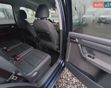 Синий Фольксваген Туран, объемом двигателя 2 л и пробегом 289 тыс. км за 11999 $, фото 28 на Automoto.ua