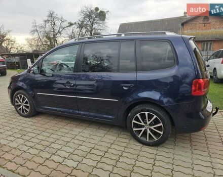 Синий Фольксваген Туран, объемом двигателя 1.6 л и пробегом 252 тыс. км за 11850 $, фото 5 на Automoto.ua