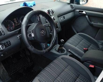 Синий Фольксваген Туран, объемом двигателя 1.4 л и пробегом 230 тыс. км за 8800 $, фото 3 на Automoto.ua