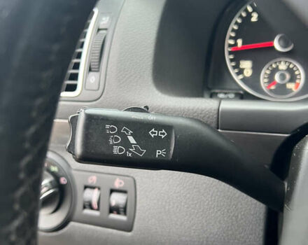 Синій Фольксваген Туран, об'ємом двигуна 1.97 л та пробігом 280 тис. км за 12200 $, фото 16 на Automoto.ua