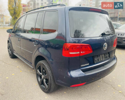 Синий Фольксваген Туран, объемом двигателя 0 л и пробегом 280 тыс. км за 10999 $, фото 6 на Automoto.ua