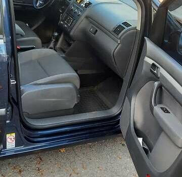 Синий Фольксваген Туран, объемом двигателя 1.6 л и пробегом 286 тыс. км за 10700 $, фото 12 на Automoto.ua