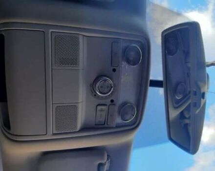 Синий Фольксваген Туран, объемом двигателя 1.6 л и пробегом 286 тыс. км за 10700 $, фото 4 на Automoto.ua