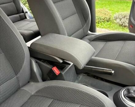 Фольксваген Туран 2013 в Ивано-Франковске на Automoto.ua Синий Фольксваген Туран, объемом двигателя 1.97 л и пробегом 174 тыс. км за 13700 $, фото 12 на Automoto.ua