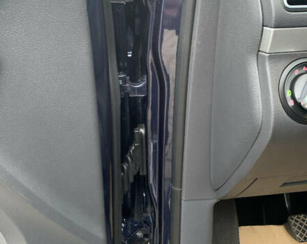 Синий Фольксваген Туран, объемом двигателя 1.6 л и пробегом 211 тыс. км за 11300 $, фото 11 на Automoto.ua