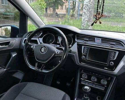 Синий Фольксваген Туран, объемом двигателя 1.97 л и пробегом 250 тыс. км за 16700 $, фото 5 на Automoto.ua