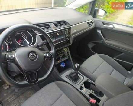 Синий Фольксваген Туран, объемом двигателя 1.6 л и пробегом 223 тыс. км за 14500 $, фото 5 на Automoto.ua