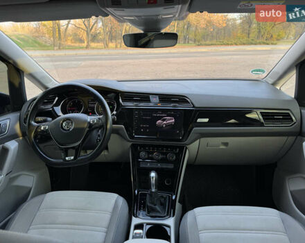 Синій Фольксваген Туран, об'ємом двигуна 1.97 л та пробігом 228 тис. км за 18500 $, фото 26 на Automoto.ua