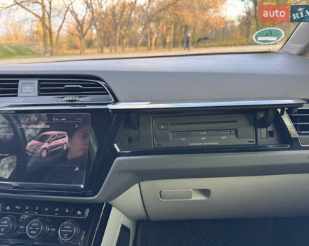 Синій Фольксваген Туран, об'ємом двигуна 1.97 л та пробігом 228 тис. км за 18500 $, фото 33 на Automoto.ua