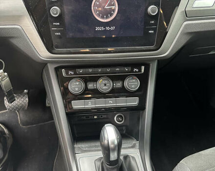 Синий Фольксваген Туран, объемом двигателя 1.97 л и пробегом 210 тыс. км за 20850 $, фото 14 на Automoto.ua