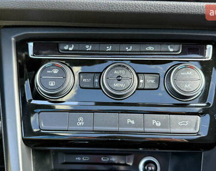 Синий Фольксваген Туран, объемом двигателя 1.97 л и пробегом 190 тыс. км за 25950 $, фото 49 на Automoto.ua