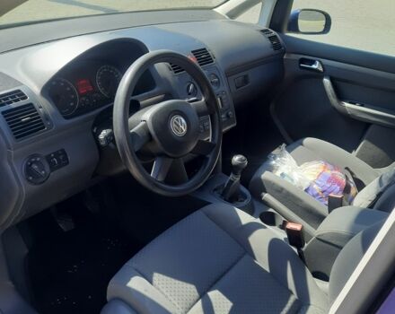 Синій Фольксваген Туран, об'ємом двигуна 1.6 л та пробігом 292 тис. км за 5100 $, фото 19 на Automoto.ua