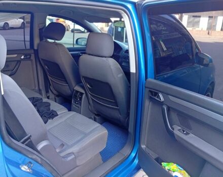 Синий Фольксваген Туран, объемом двигателя 1.6 л и пробегом 229 тыс. км за 5000 $, фото 3 на Automoto.ua