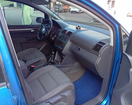 Синий Фольксваген Туран, объемом двигателя 1.6 л и пробегом 229 тыс. км за 5000 $, фото 2 на Automoto.ua