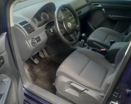 Синій Фольксваген Туран, об'ємом двигуна 1.6 л та пробігом 292 тис. км за 5100 $, фото 11 на Automoto.ua