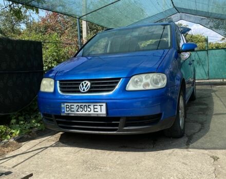 Синий Фольксваген Туран, объемом двигателя 1.6 л и пробегом 270 тыс. км за 5400 $, фото 1 на Automoto.ua