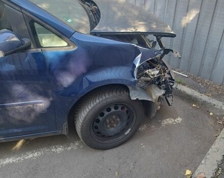 Синий Фольксваген Туран, объемом двигателя 1.4 л и пробегом 230 тыс. км за 3500 $, фото 2 на Automoto.ua