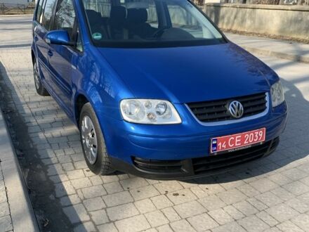 Фольксваген Туран 2004 у Городок на Automoto.ua Синій Фольксваген Туран, об'ємом двигуна 0 л та пробігом 190 тис. км за 5300 $, фото 1 на Automoto.ua
