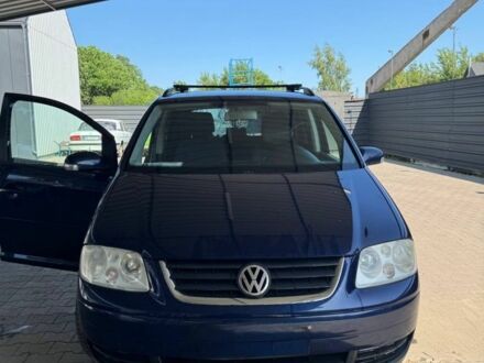 Фольксваген Туран 2004 в Сумах на Automoto.ua Синий Фольксваген Туран, объемом двигателя 0 л и пробегом 230 тыс. км за 5000 $, фото 1 на Automoto.ua